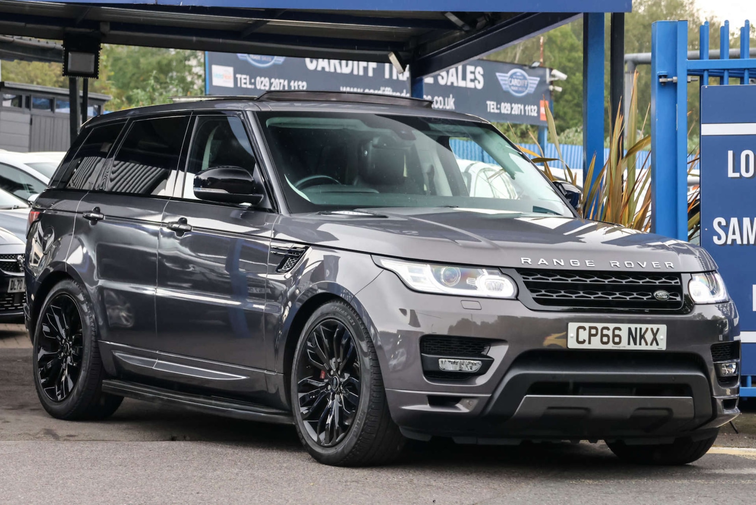 Used Land Rover Range Rover Sport 2017 for sale - 76091312: Photo 2