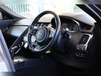 Used Jaguar E-Pace 2019 for sale - 79209352: Photo