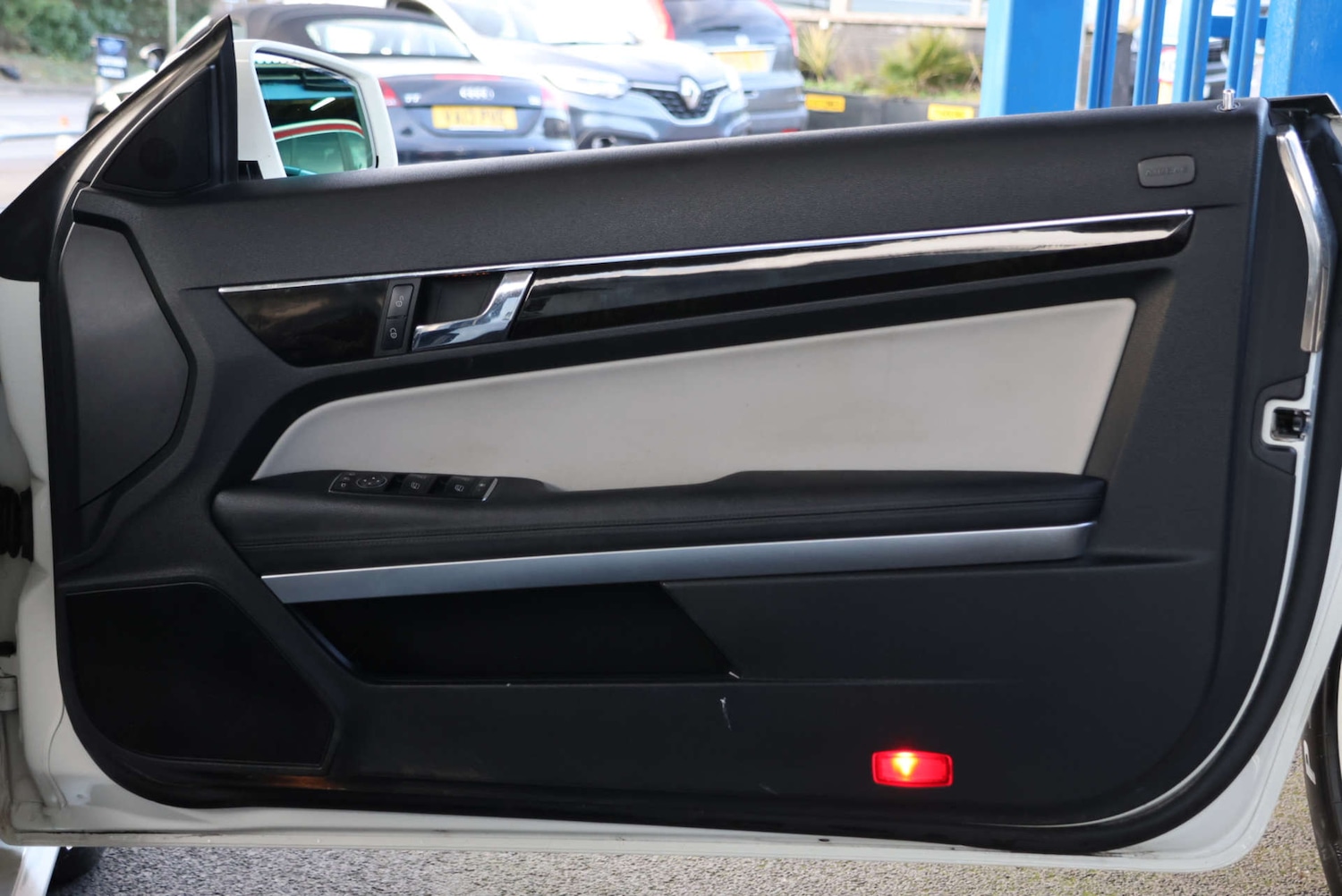 Used Mercedes-Benz E Class 2010 for sale - 77080229: Photo 21