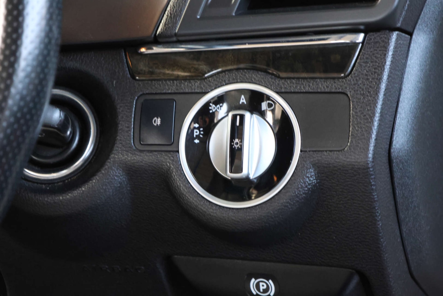 Used Mercedes-Benz E Class 2010 for sale - 77080229: Photo 24