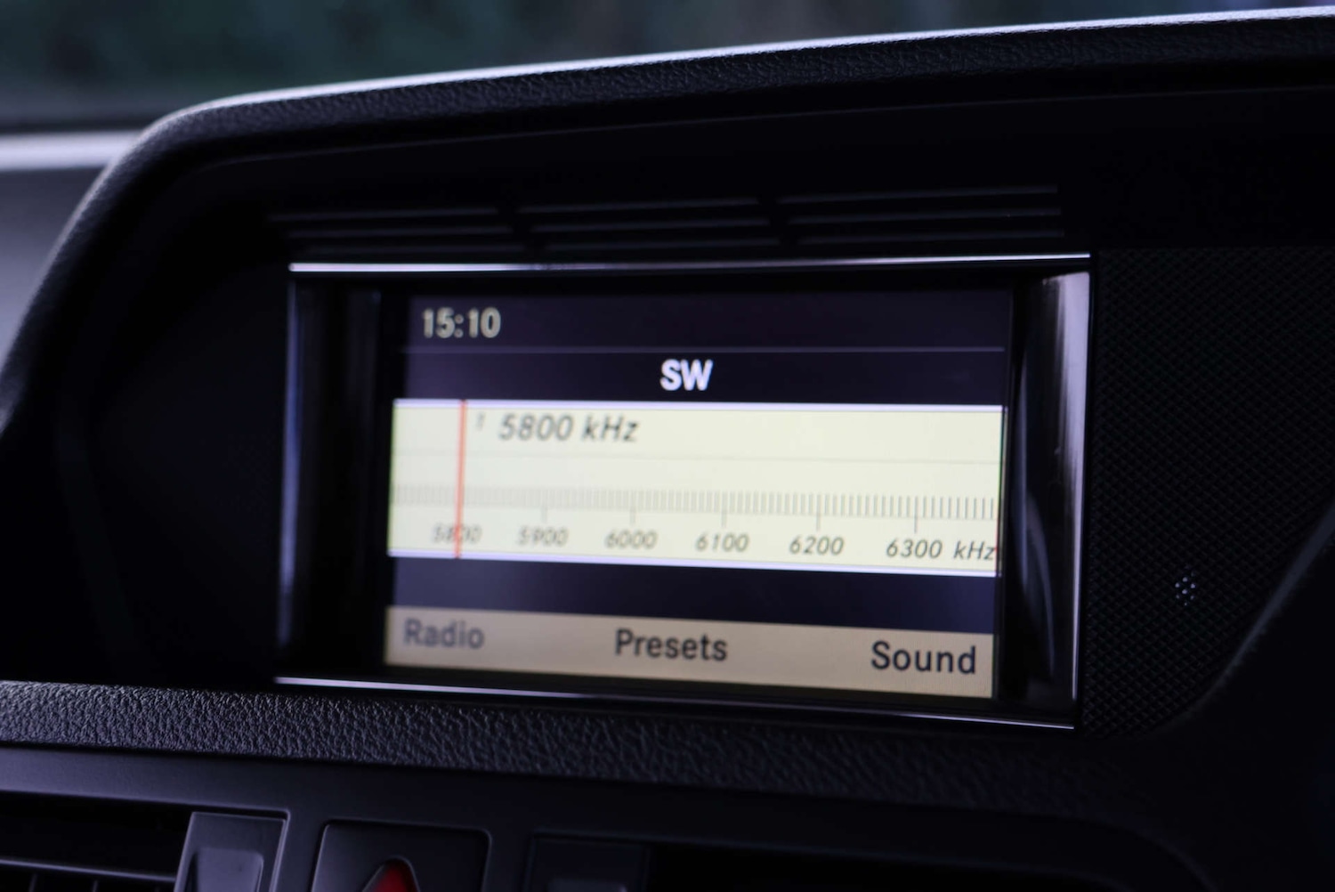 Used Mercedes-Benz E Class 2010 for sale - 77080229: Photo 34