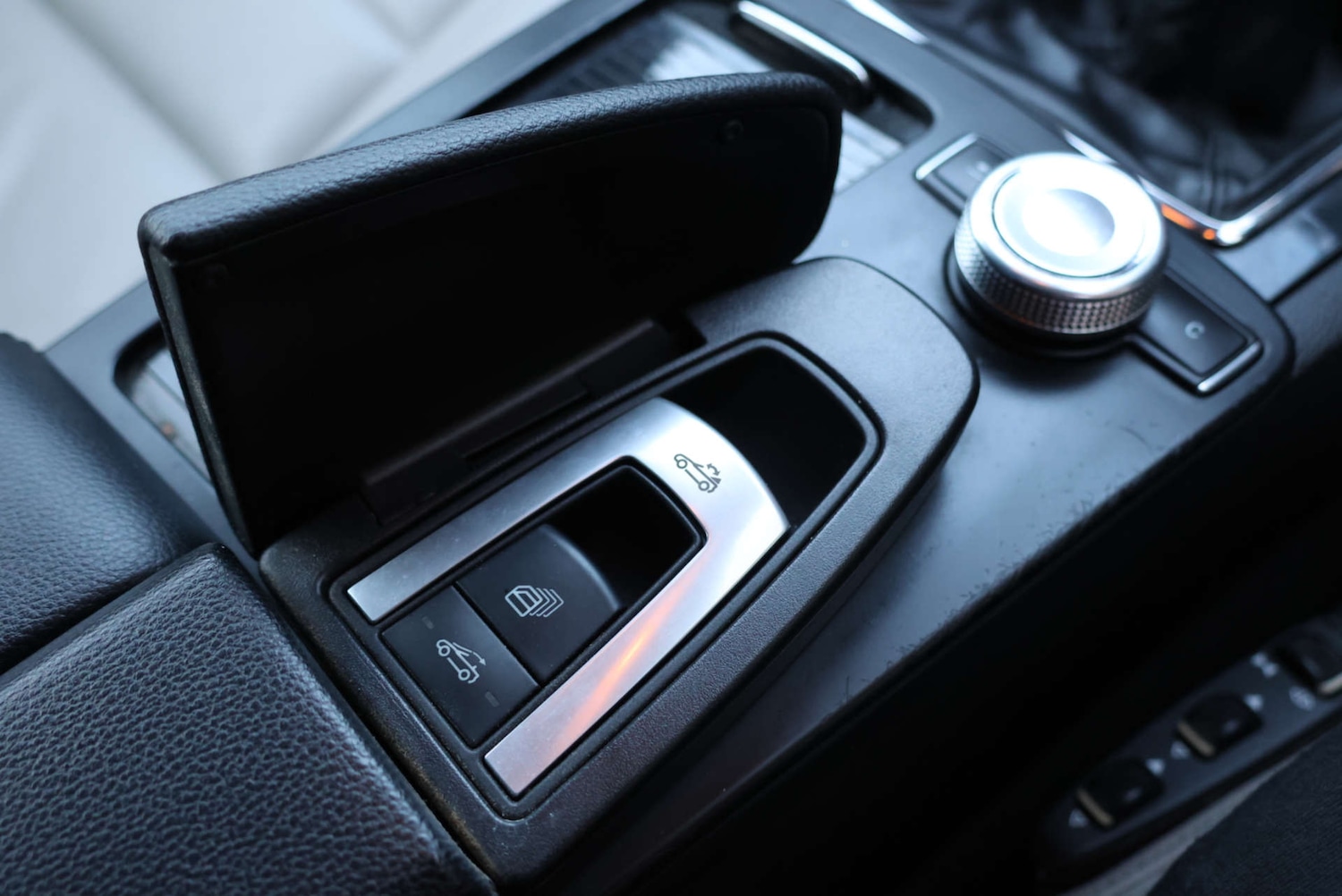 Used Mercedes-Benz E Class 2010 for sale - 77080229: Photo 39