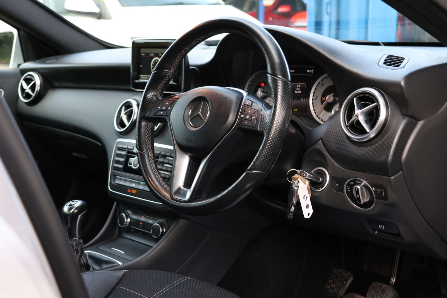 Used Mercedes-Benz A-Class 2014 for sale - 76536203: Photo 4