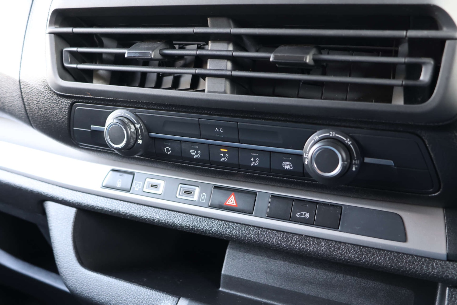 Used Vauxhall Vivaro 2024 for sale - 77964909: Photo 17