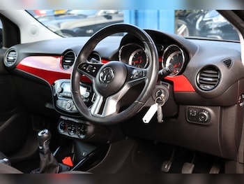 Used Vauxhall ADAM 2015 for sale - 76278572: Photo 4