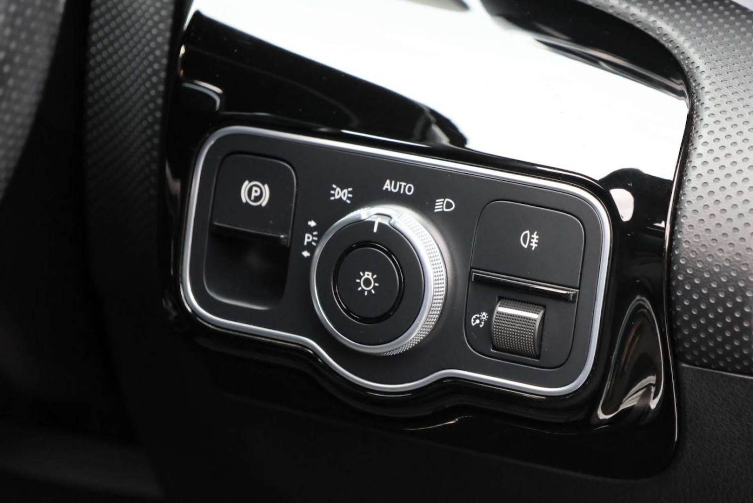 Used Mercedes-Benz CLA 2020 for sale - 76005423: Photo 27