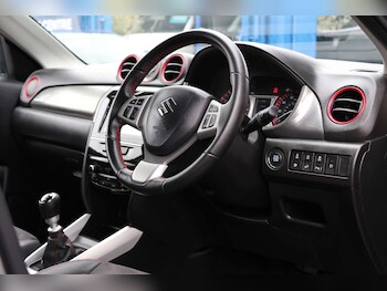 Used Suzuki Vitara 2017 for sale - 77803636: Photo