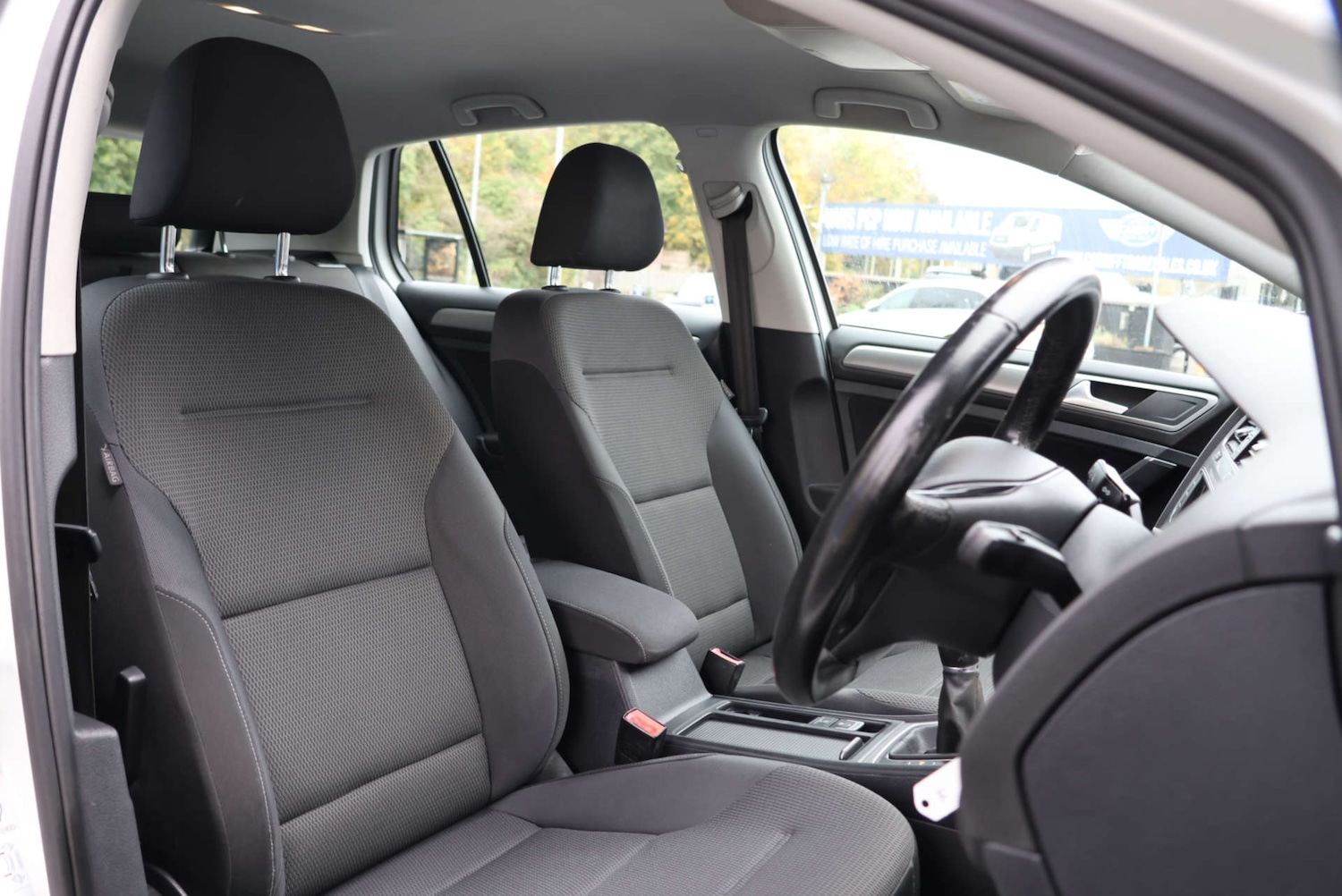 Used Volkswagen Golf 2015 for sale - 76481429: Photo 5