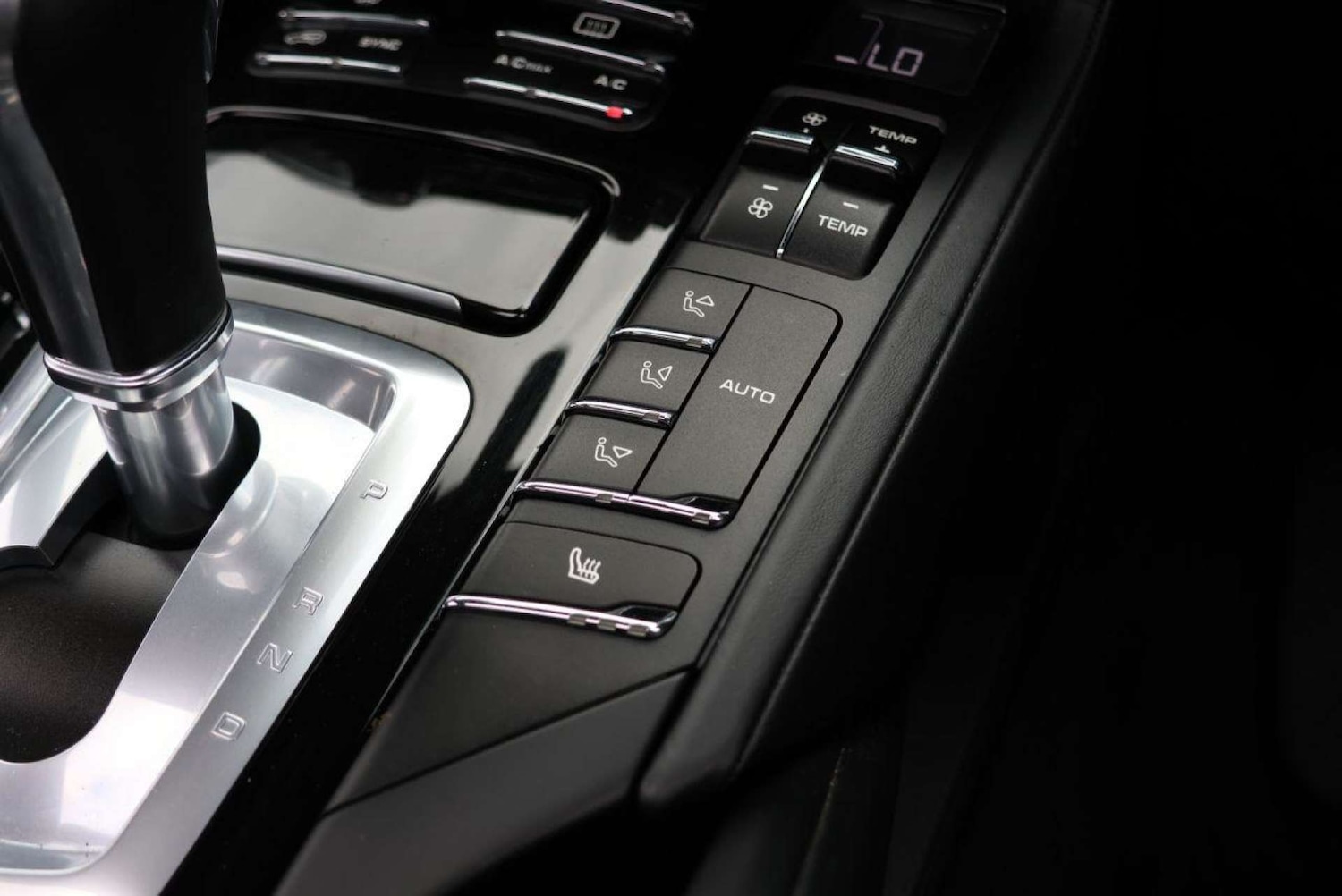 Used Porsche Cayenne 2015 for sale - 76595819: Photo 15