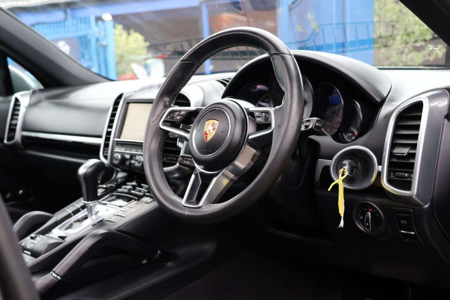 Used Porsche Cayenne 2015 for sale - 76595819: Photo 6