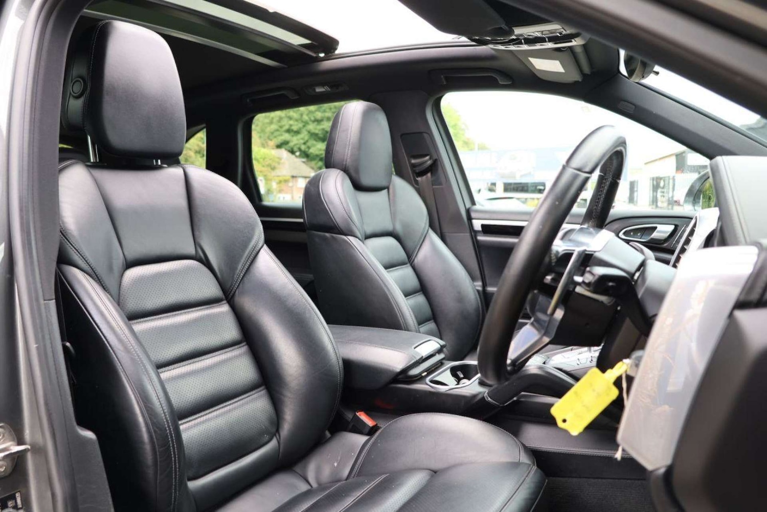 Used Porsche Cayenne 2015 for sale - 76595819: Photo 7