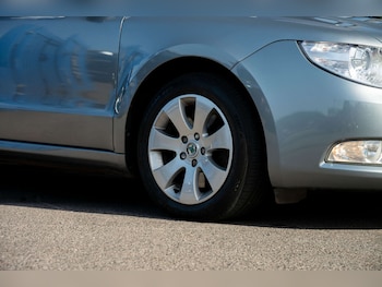 Used Skoda Superb 2013 for sale - 78169338: Photo