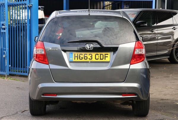 Used Honda Jazz 2013 for sale - 76304401: Photo 10