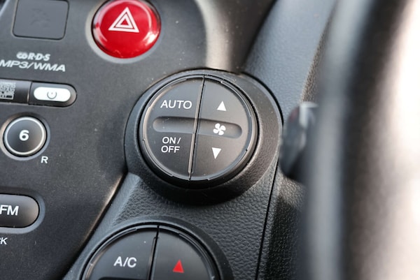 Used Honda Jazz 2013 for sale - 76304401: Photo 16