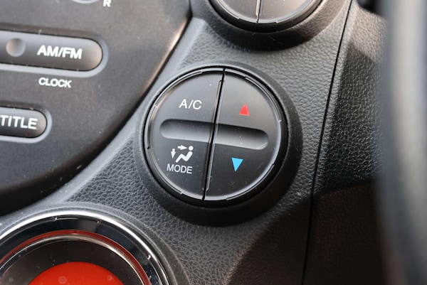 Used Honda Jazz 2013 for sale - 76304401: Photo 17