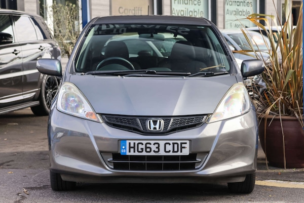 Used Honda Jazz 2013 for sale - 76304401: Photo 3