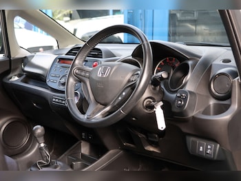 Used Honda Jazz 2013 for sale - 76304401: Photo 4