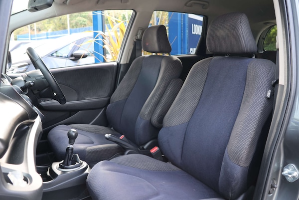 Used Honda Jazz 2013 for sale - 76304401: Photo 8