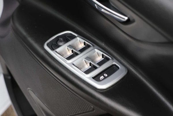 Used Jaguar XE 2016 for sale - 76304400: Photo 17