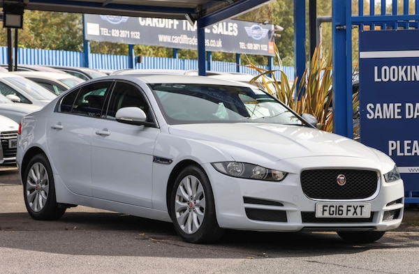 Used Jaguar XE 2016 for sale - 76304400: Photo 2