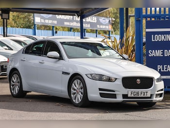 Used Jaguar XE 2016 for sale - 76304400: Photo 2