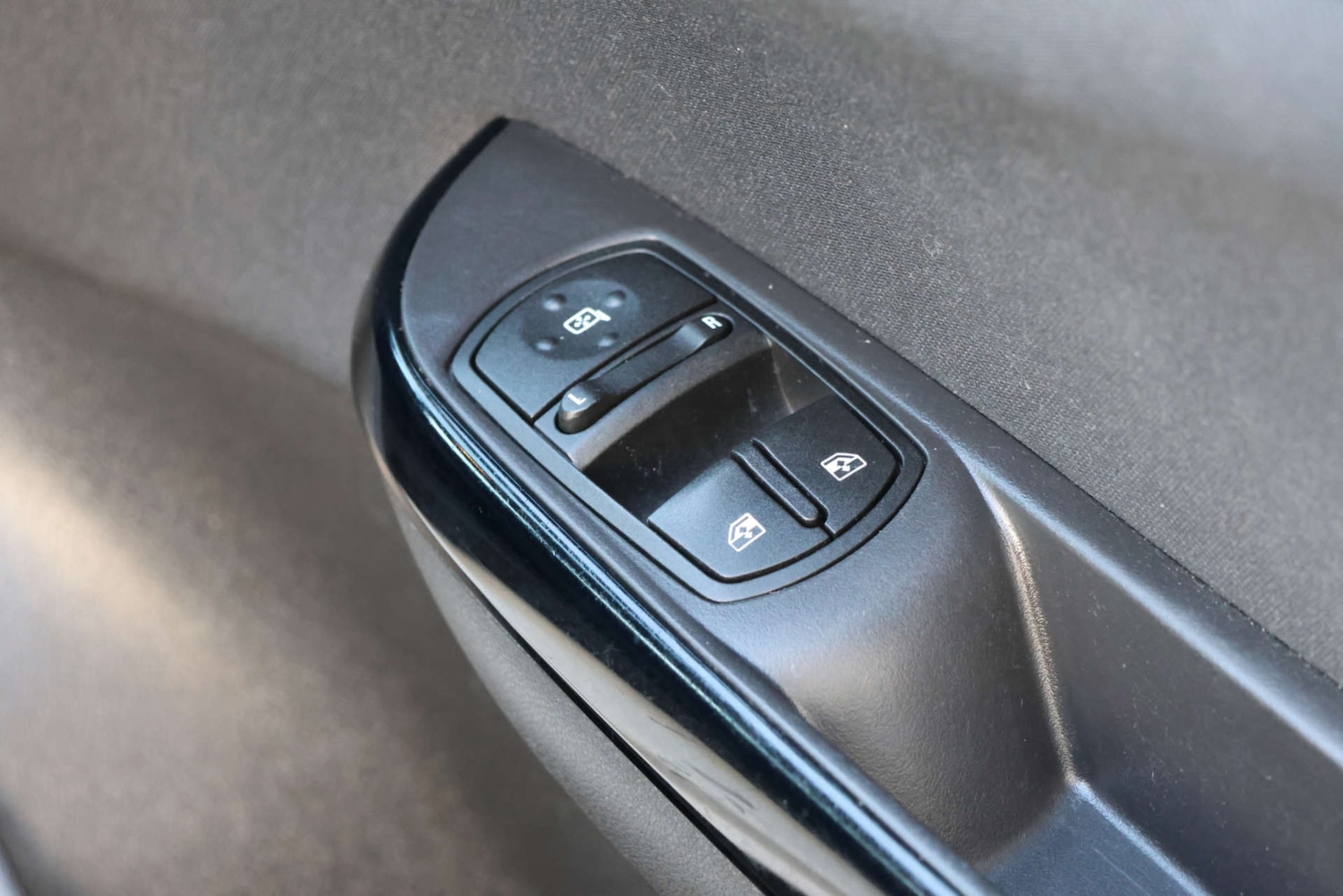 Used Vauxhall Corsa 2018 for sale - 77022373: Photo 17