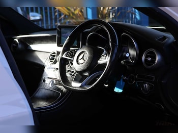 Used Mercedes-Benz C Class 2017 for sale - 77235332: Photo