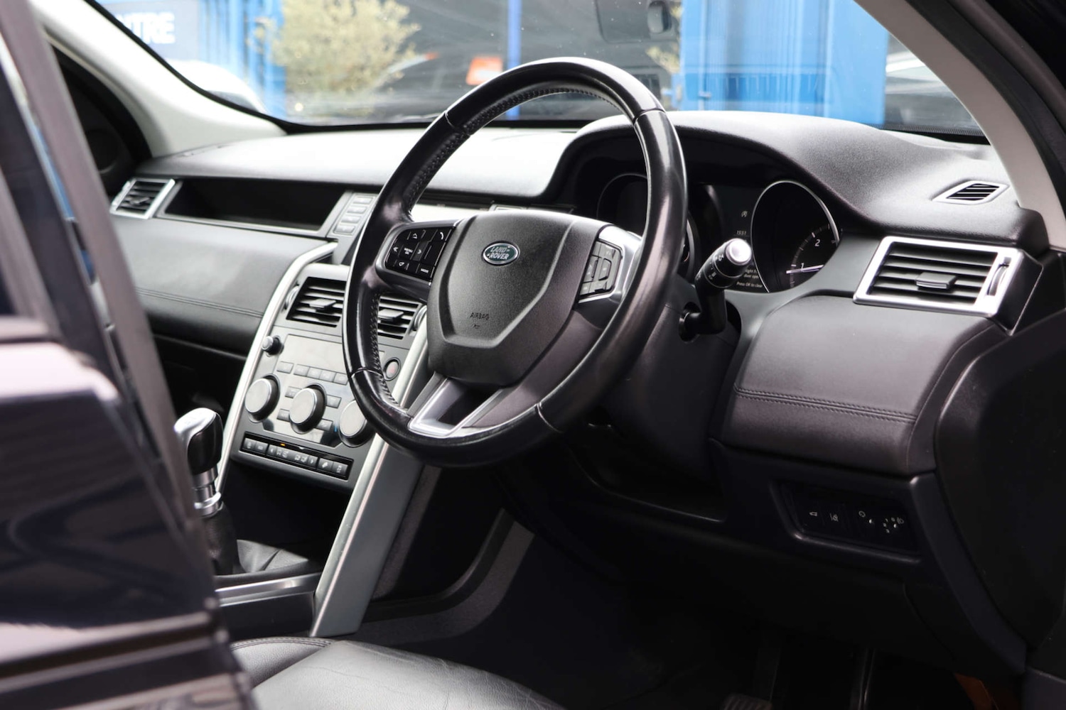 Used Land Rover Discovery Sport 2018 for sale - 78201123: Photo 4