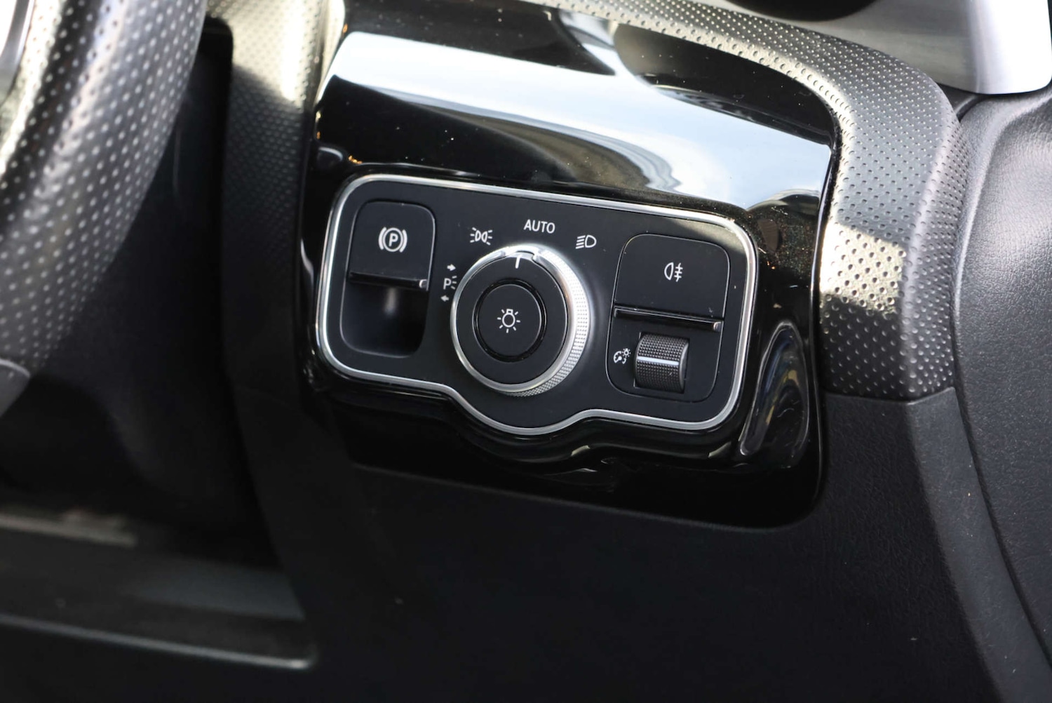 Used Mercedes-Benz CLA 2019 for sale - 76577460: Photo 11