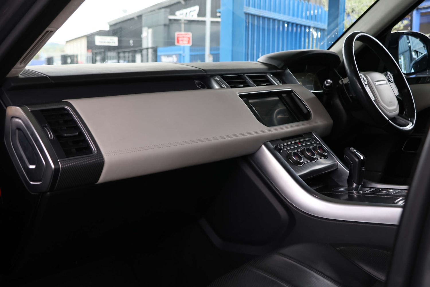 Used Land Rover Range Rover Sport 2017 for sale - 76600934: Photo 18