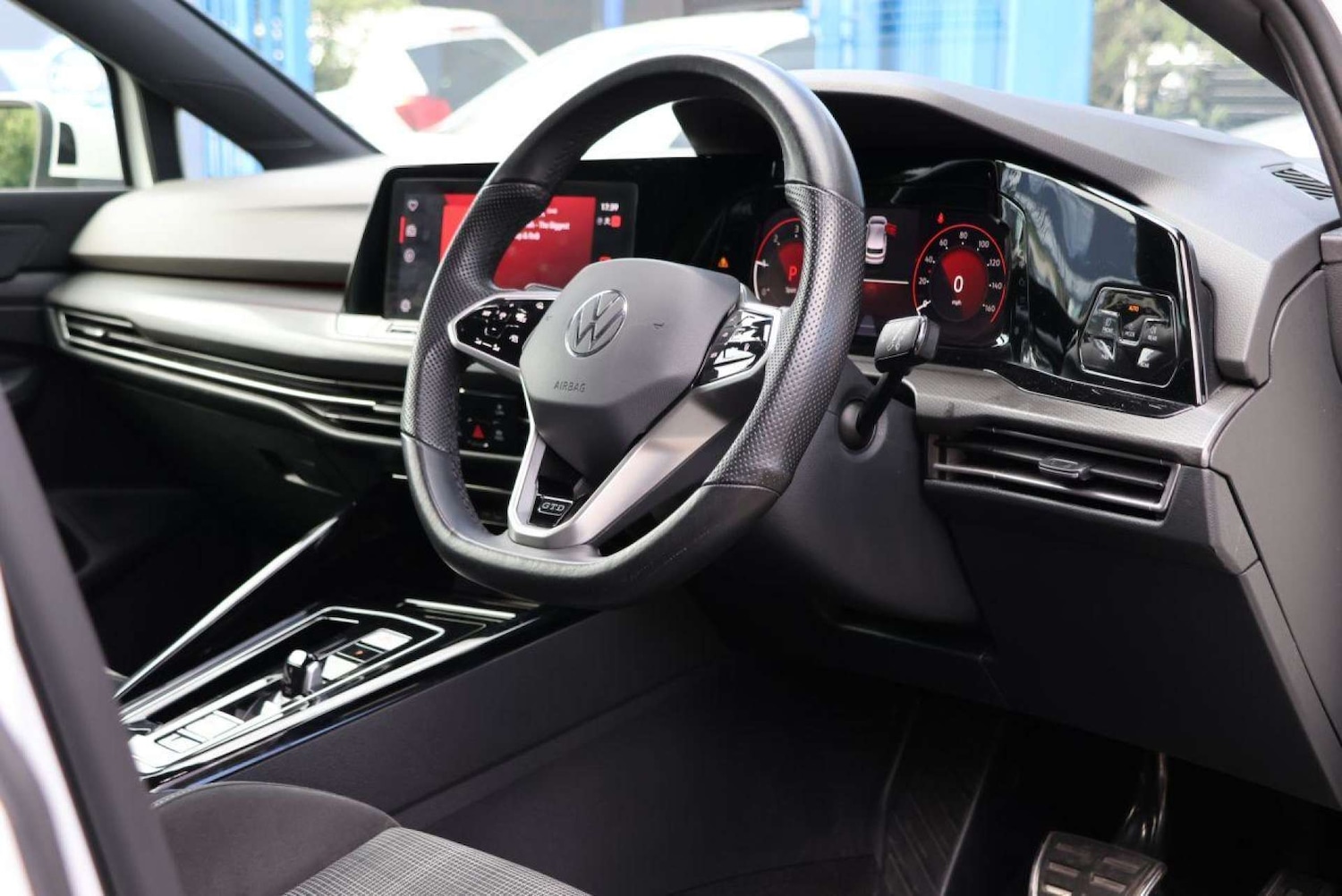 Used Volkswagen Golf 2023 for sale - 76363932: Photo 5