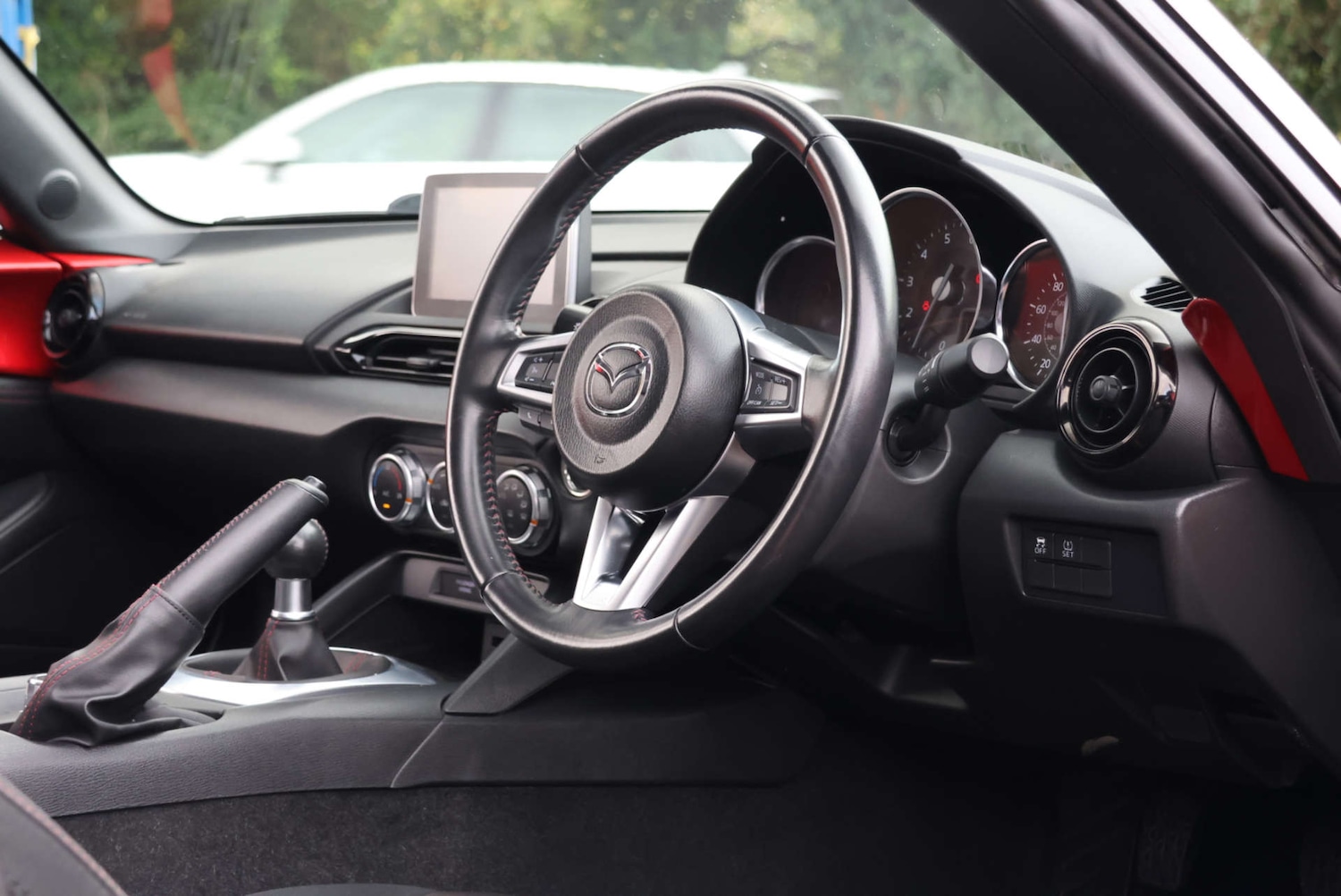 Used Mazda MX-5 2016 for sale - 76481438: Photo 4