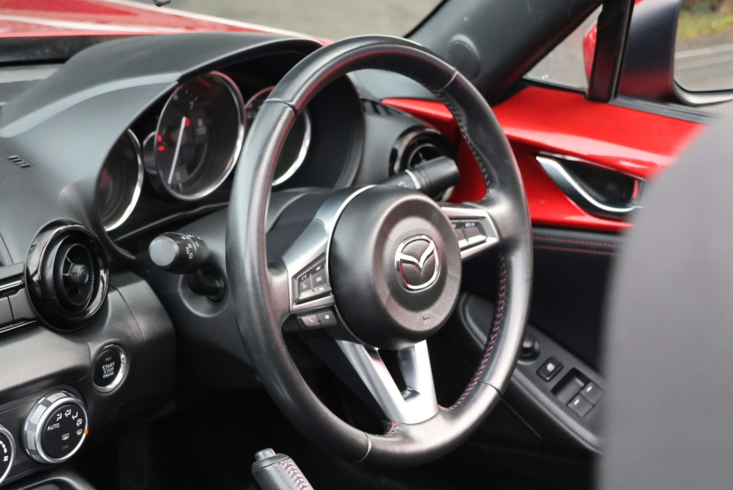 Used Mazda MX-5 2016 for sale - 76481438: Photo 9