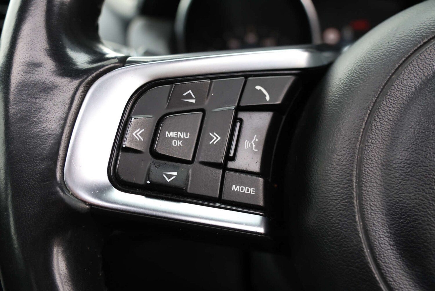 Used Jaguar XE 2017 for sale - 77420208: Photo 15