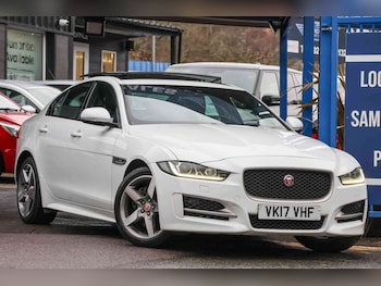 Used Jaguar XE 2017 for sale - 77420208: Photo