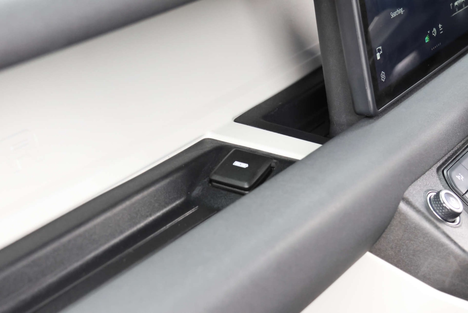 Used Land Rover Defender 2021 for sale - 77946325: Photo 16