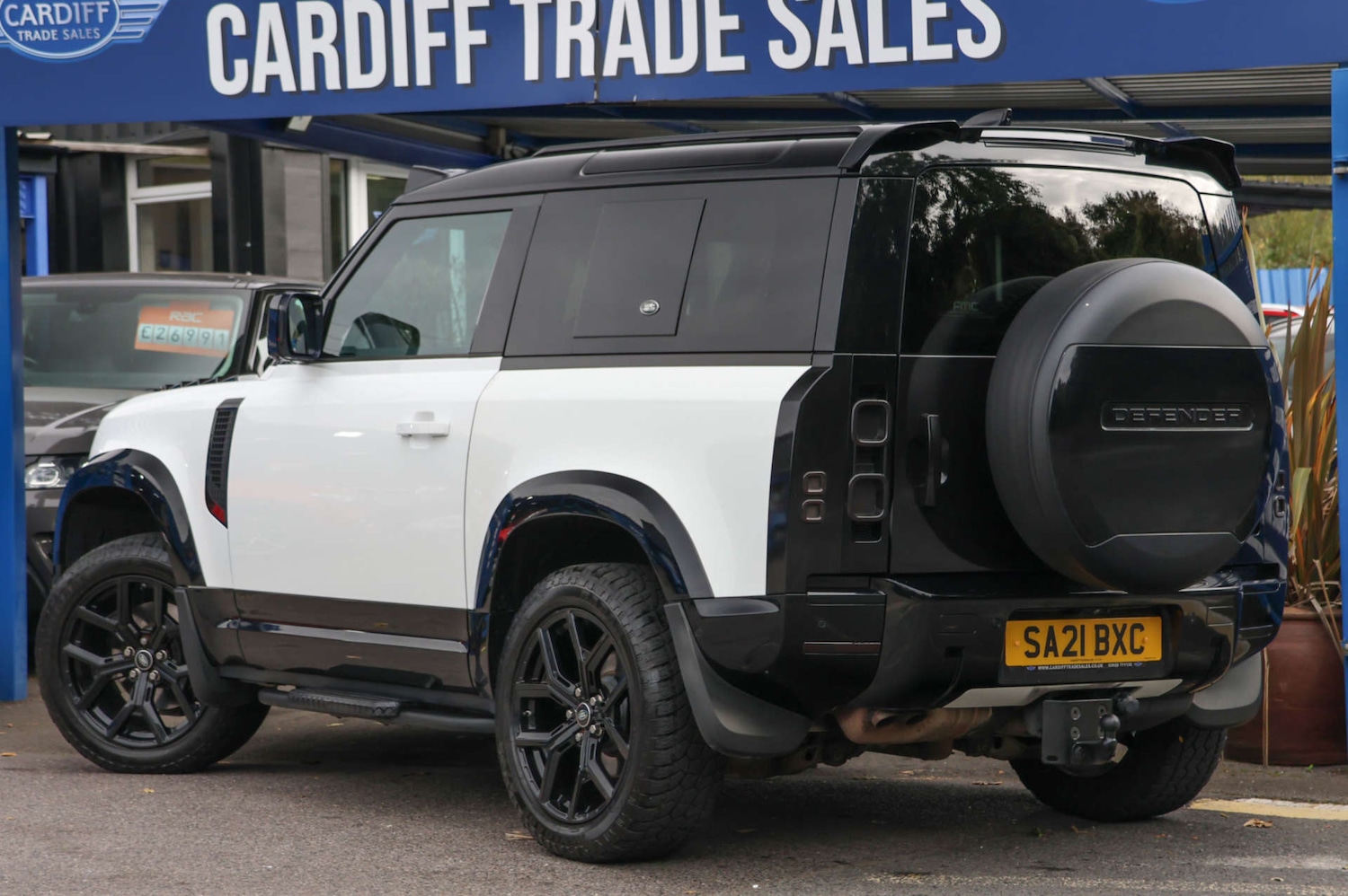 Used Land Rover Defender 2021 for sale - 77946325: Photo 19