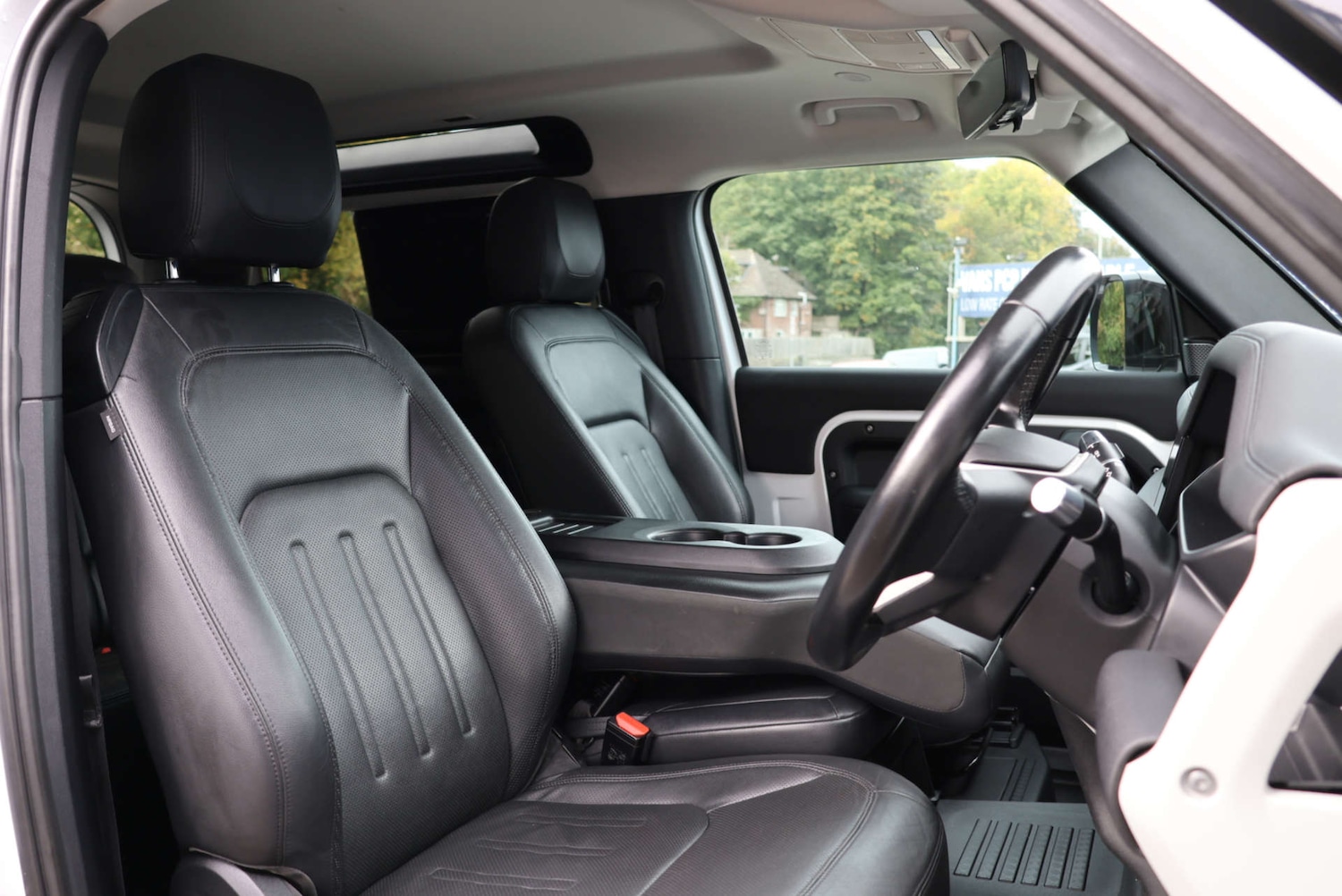 Used Land Rover Defender 2021 for sale - 77946325: Photo 6