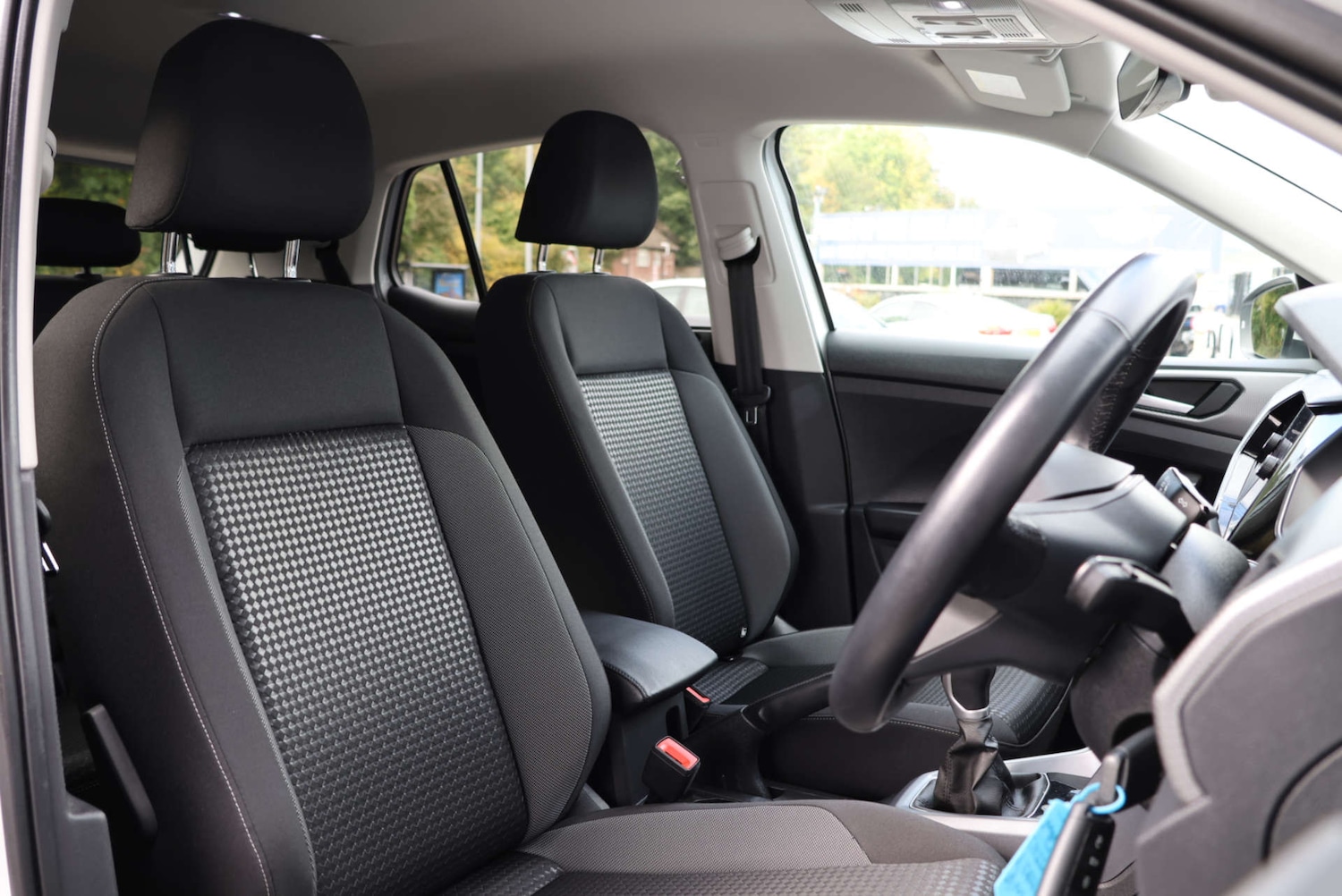 Used Volkswagen T-Cross 2022 for sale - 76601203: Photo 5