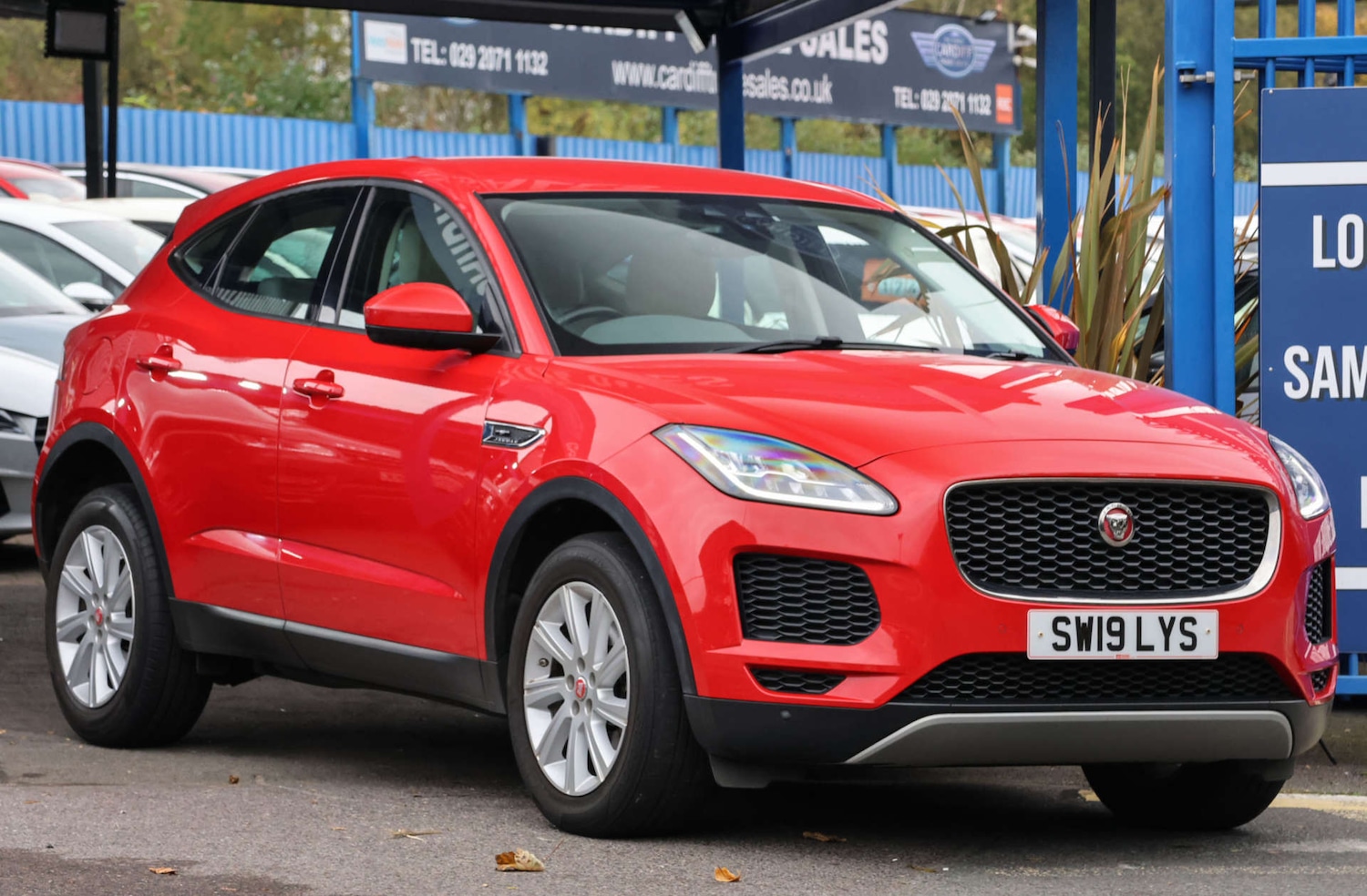 Used Jaguar E-Pace 2019 for sale - 76601434: Photo 2