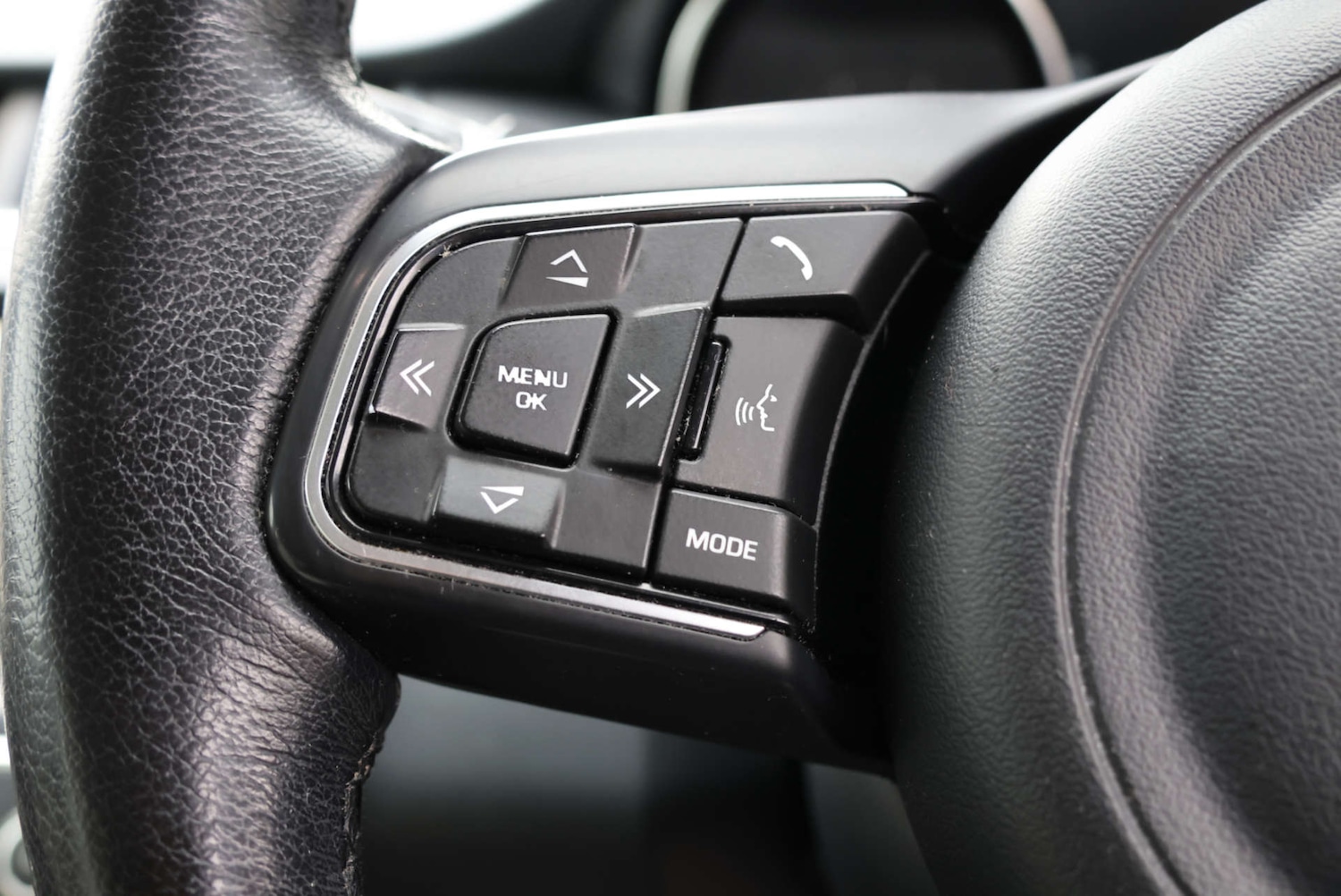 Used Jaguar E-Pace 2019 for sale - 76601434: Photo 24