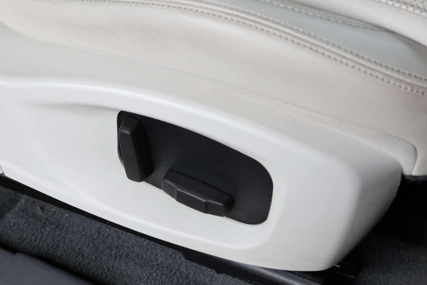 Used Jaguar E-Pace 2019 for sale - 76601434: Photo 6