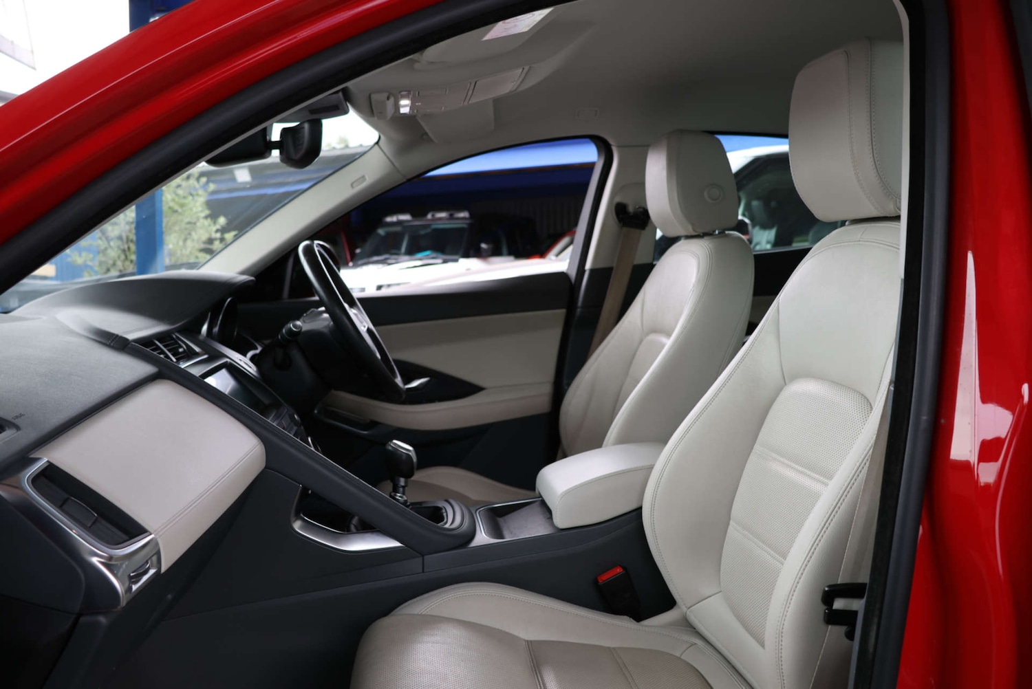 Used Jaguar E-Pace 2019 for sale - 76601434: Photo 9