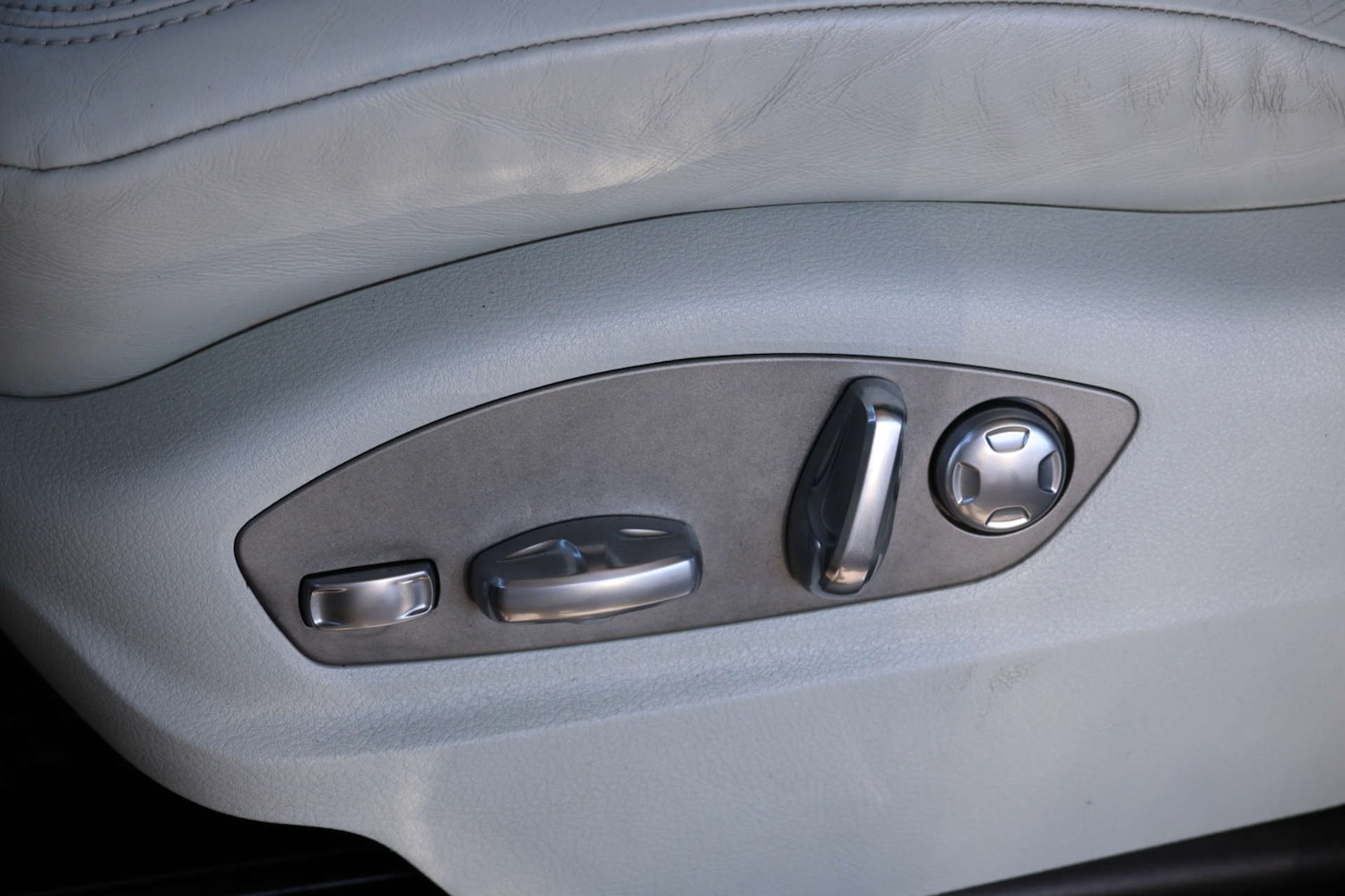 Used Porsche Macan 2017 for sale - 78108351: Photo 12