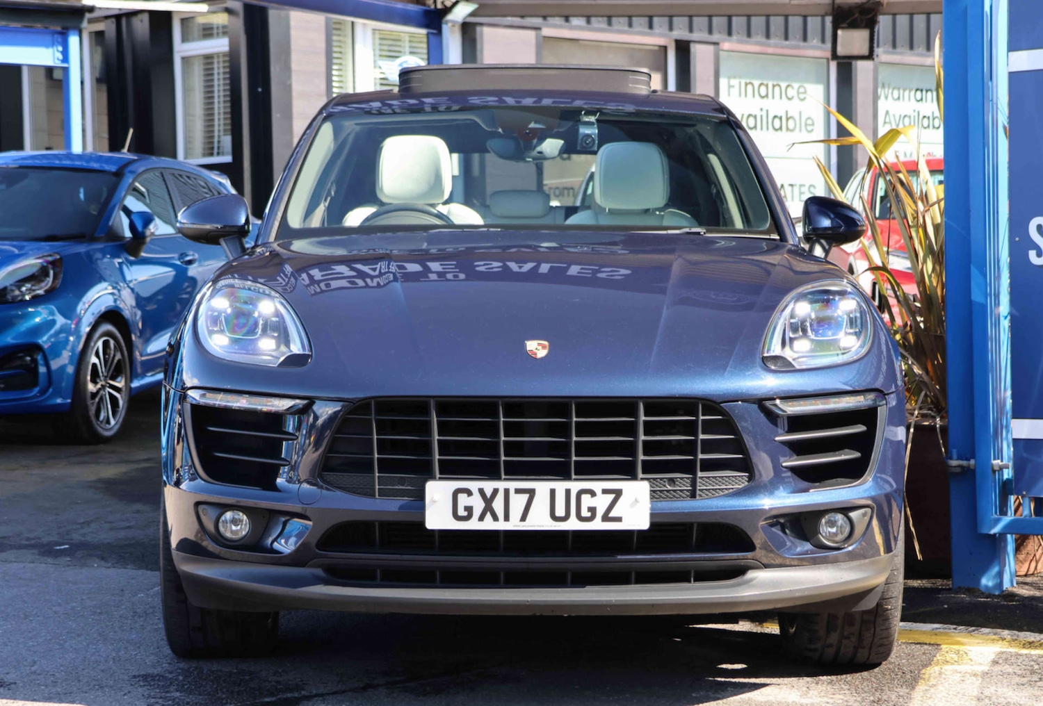 Used Porsche Macan 2017 for sale - 78108351: Photo 3