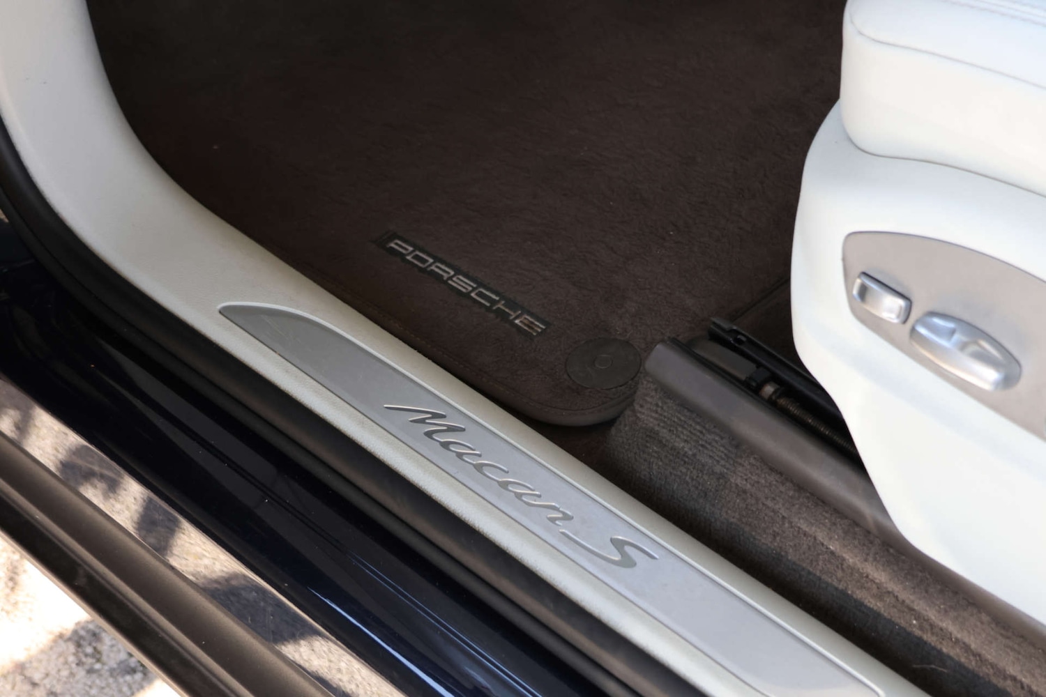 Used Porsche Macan 2017 for sale - 78108351: Photo 42