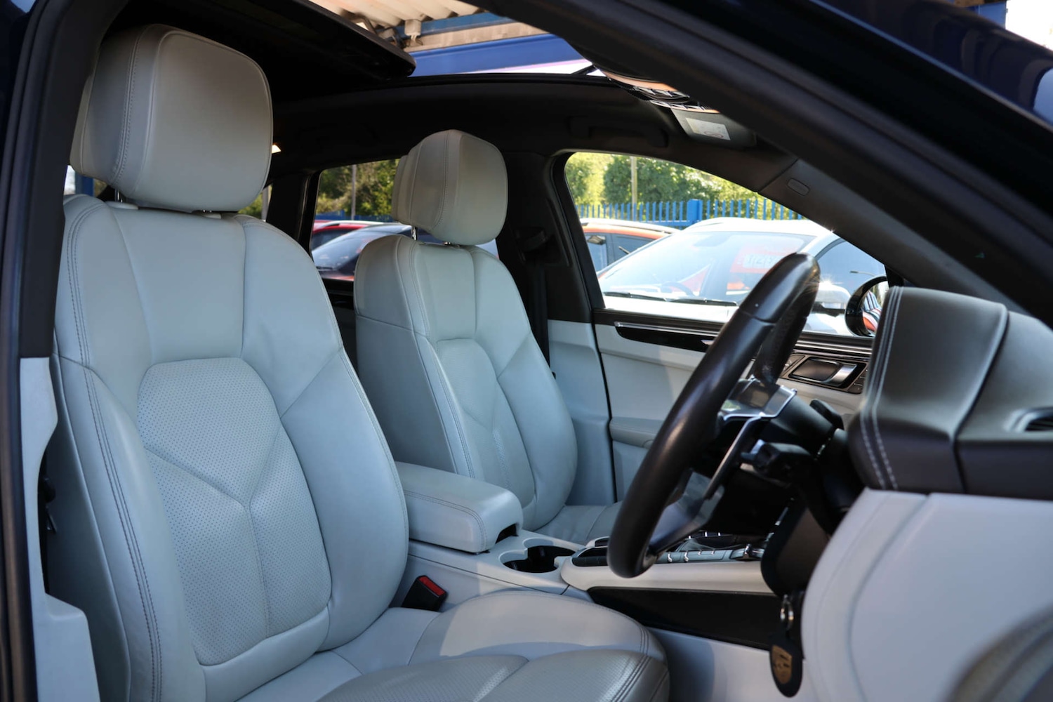 Used Porsche Macan 2017 for sale - 78108351: Photo 6