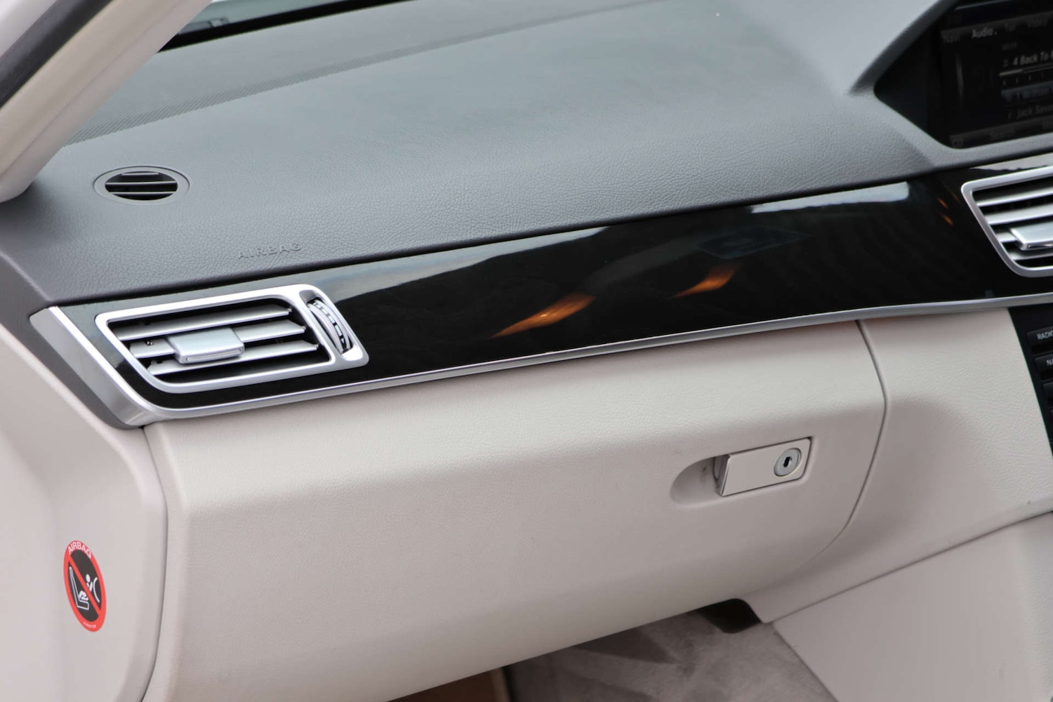 Used Mercedes-Benz E Class 2013 for sale - 78003809: Photo 12