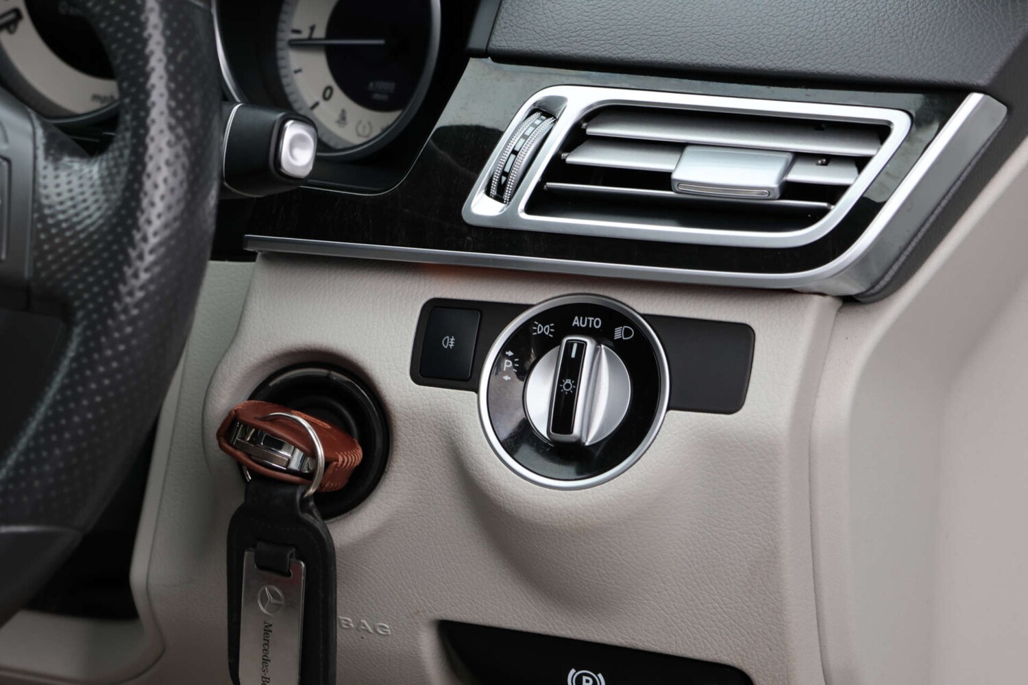 Used Mercedes-Benz E Class 2013 for sale - 78003809: Photo 21