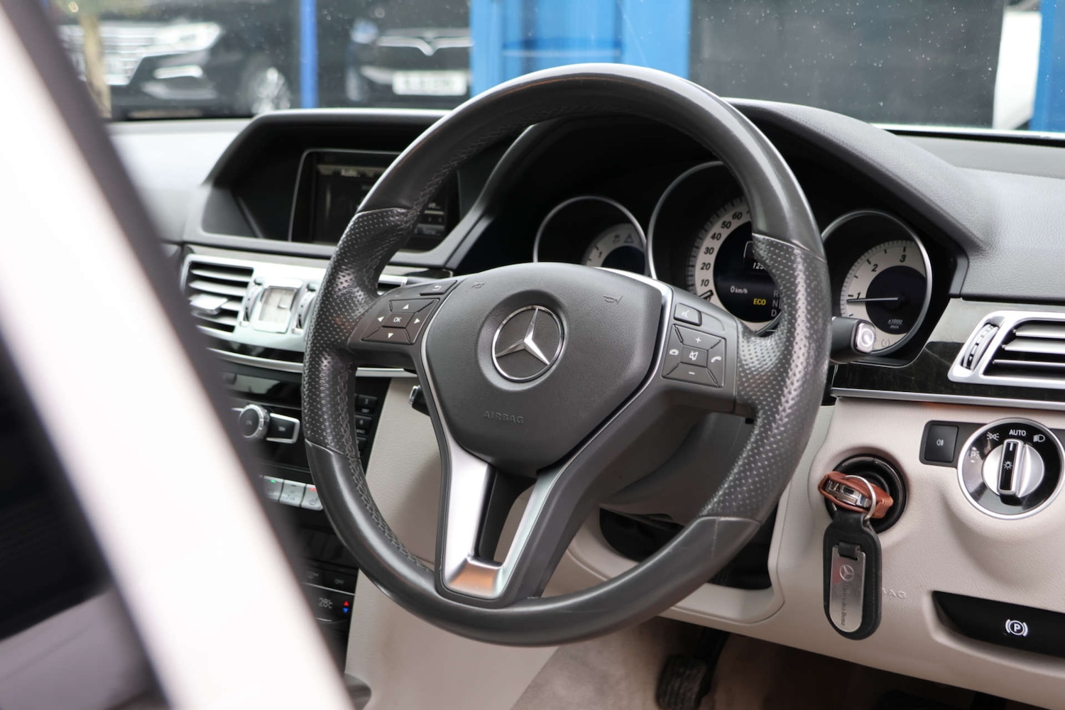 Used Mercedes-Benz E Class 2013 for sale - 78003809: Photo 22